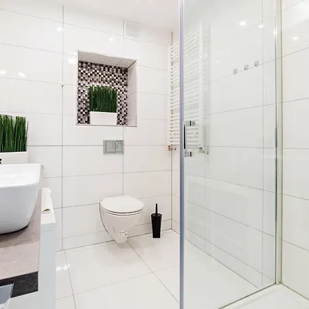 Konopnickiej, Sun & Snow * קרפאז'